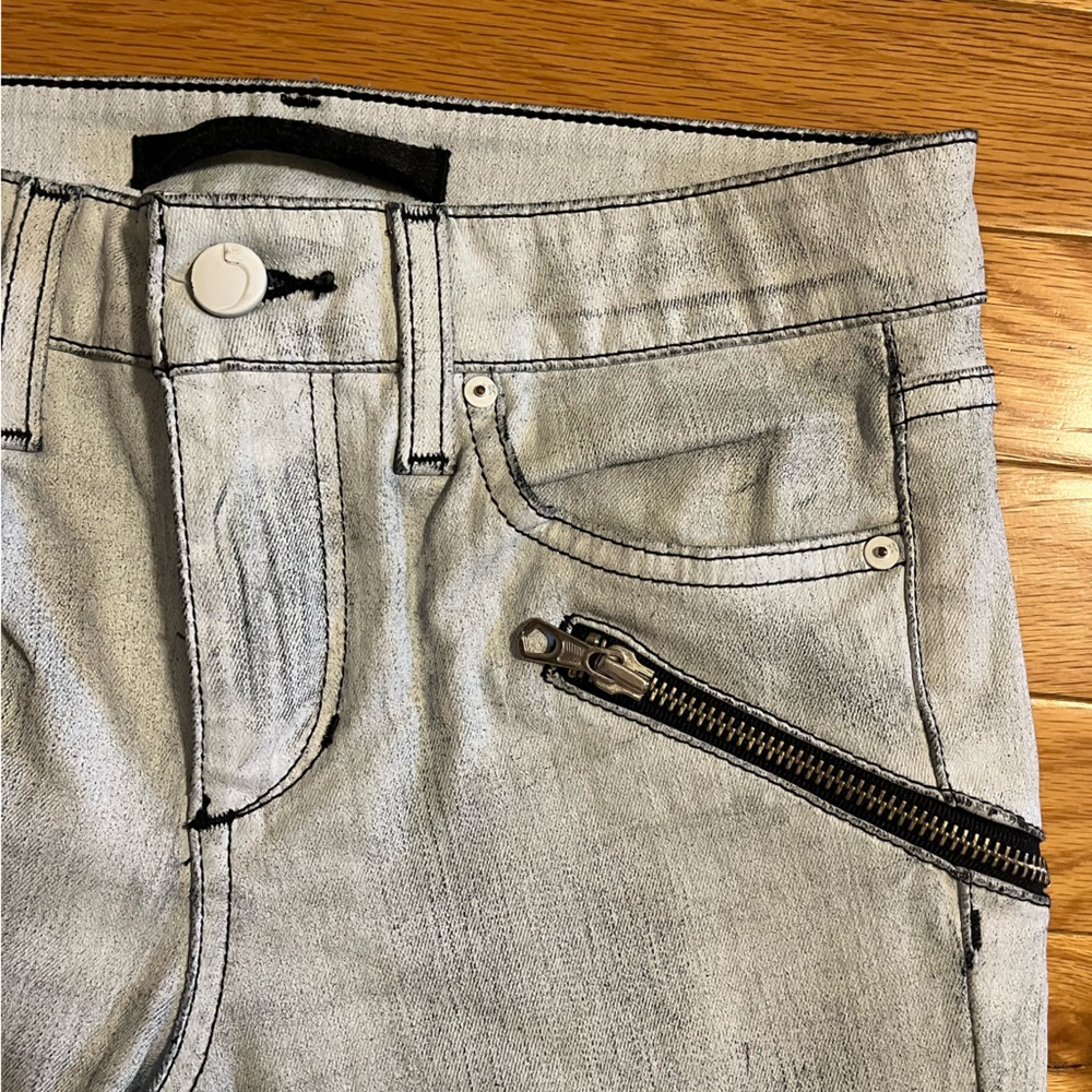BRAND NEW! Size 25 Joe’s Jeans (wax material)